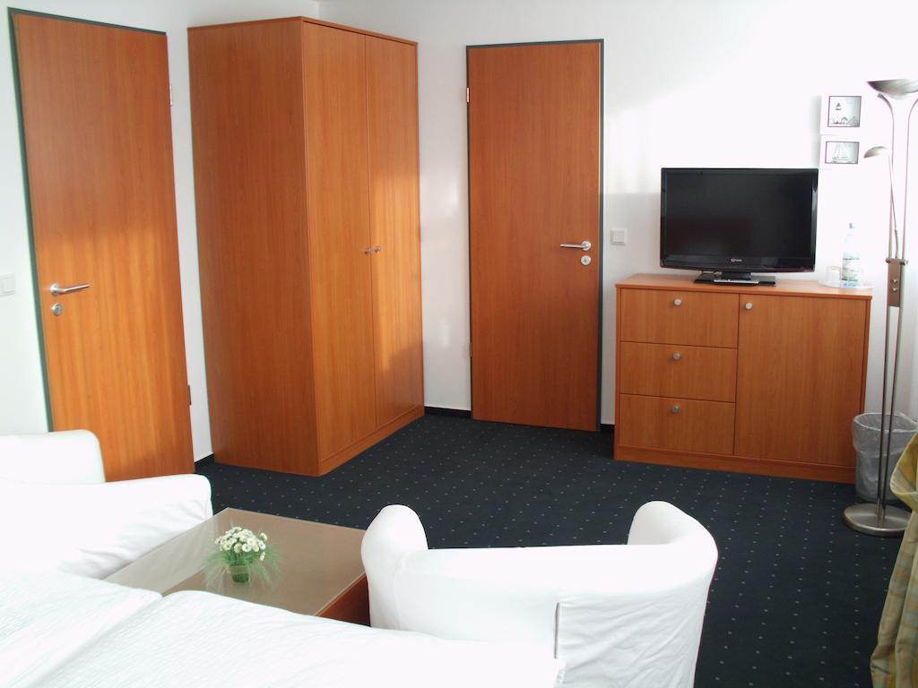 Haus Koebesine Hotel Juist Room photo